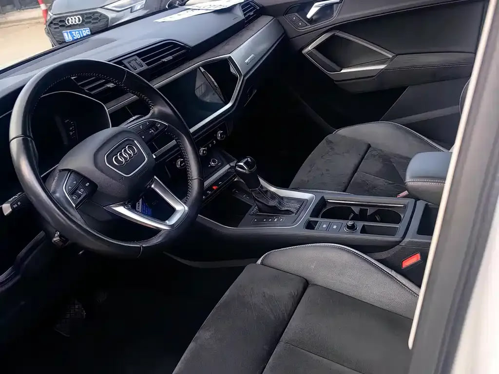 Audi Q3 — фото 13
