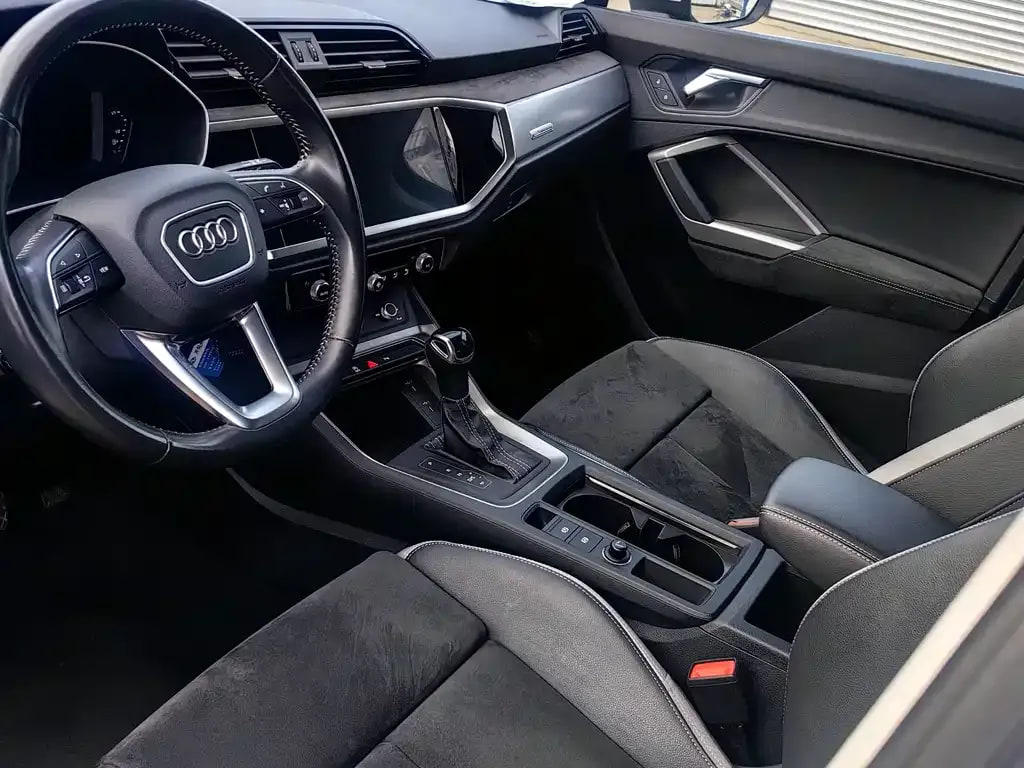 Audi Q3 — фото 15