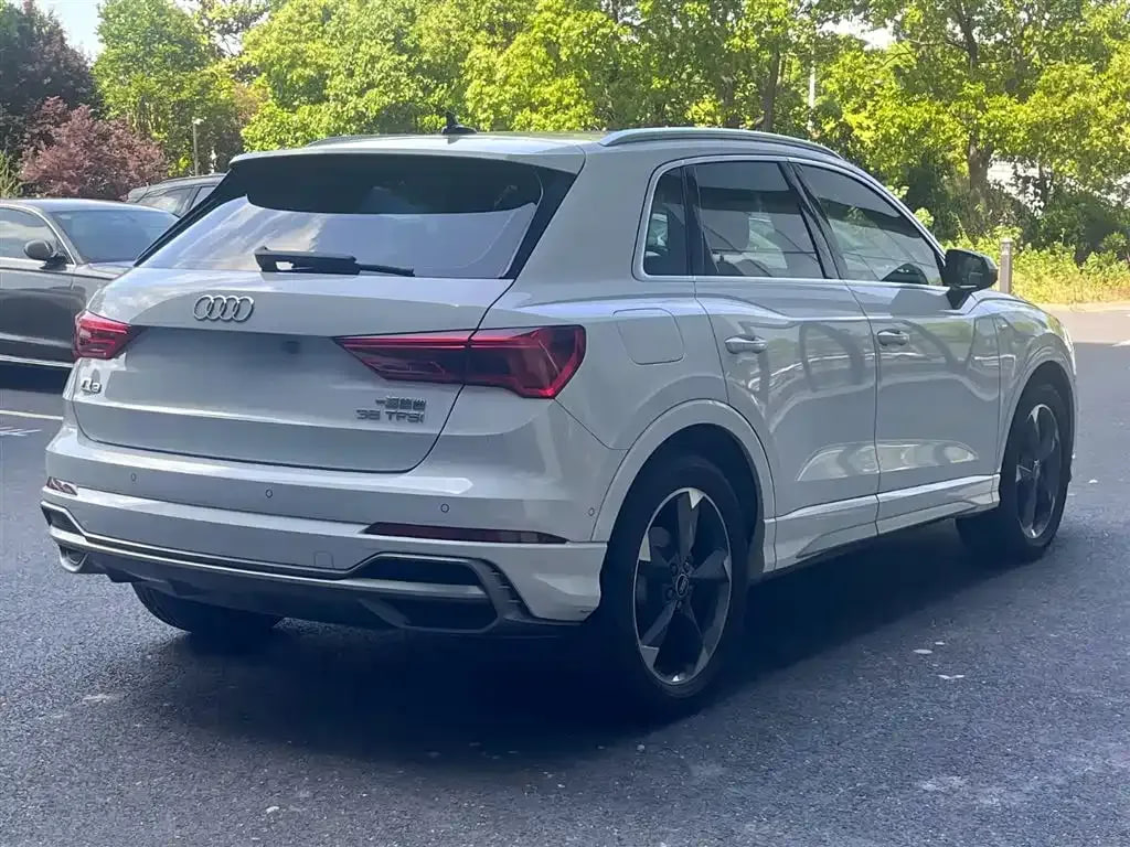 Audi Q3 — фото 6
