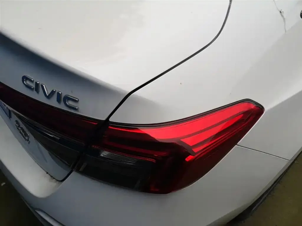 Honda Civic — фото 15