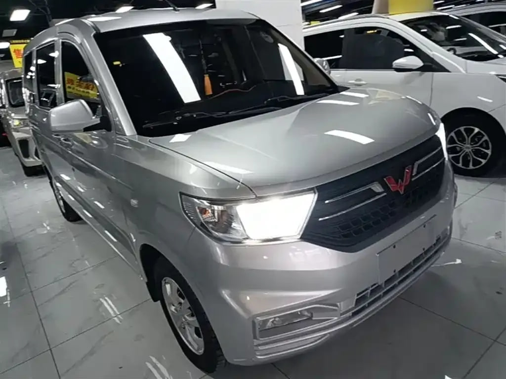 Wuling Hong Guang V — фото 7