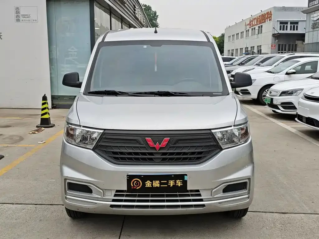 Wuling Hong Guang V — фото 6