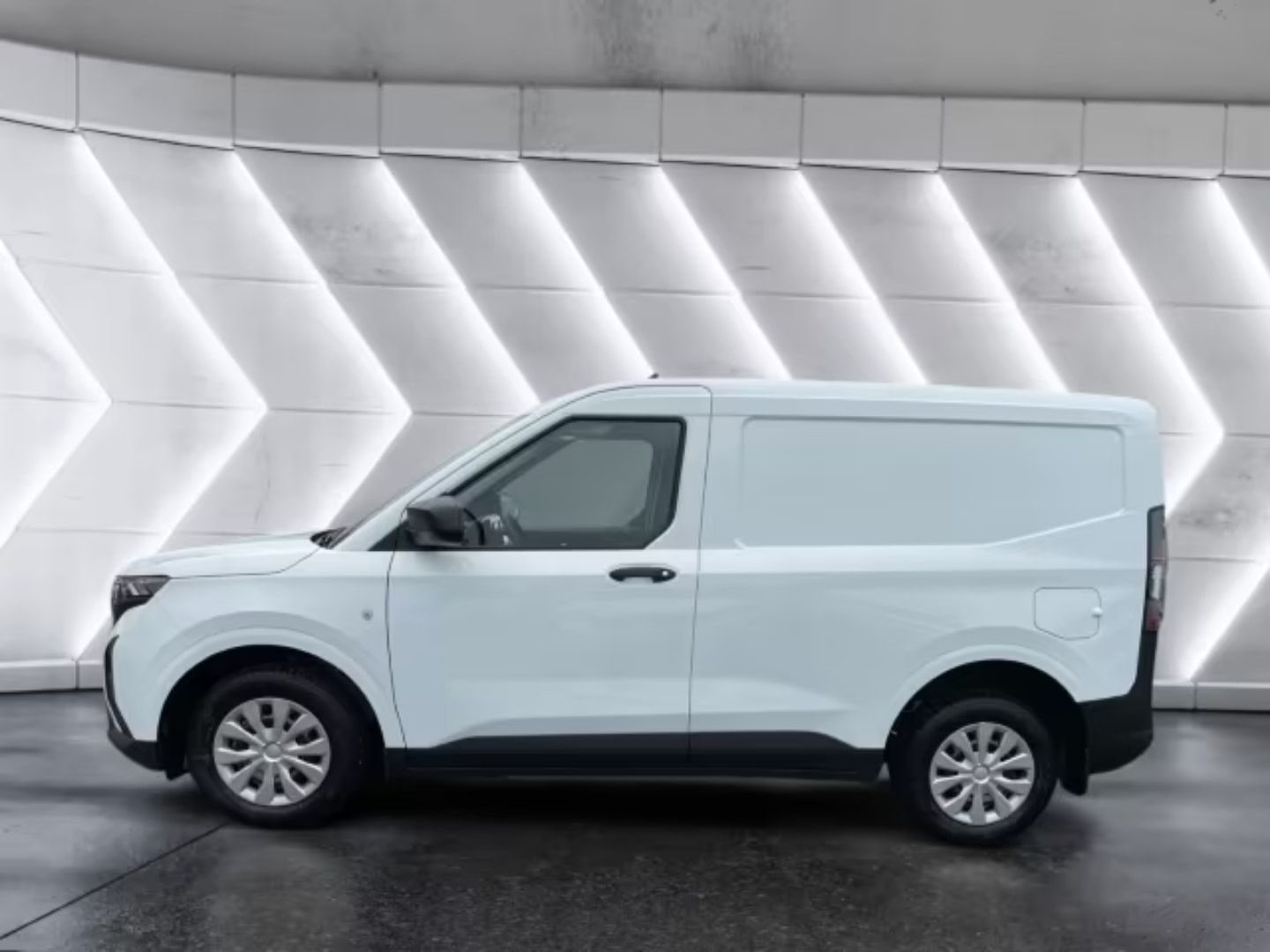 Ford Transit Courier — фото 5