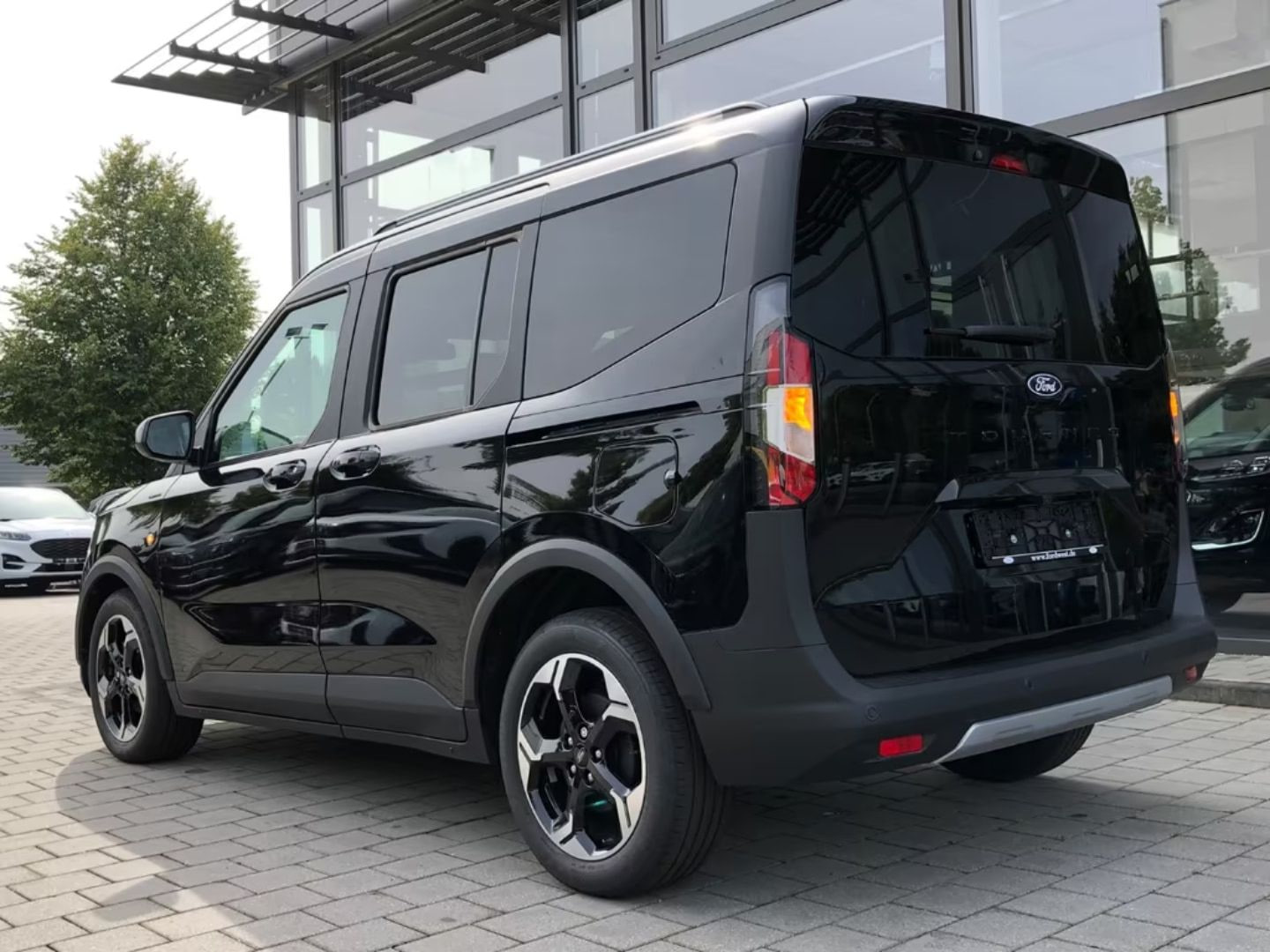Ford Tourneo Courier — фото 4