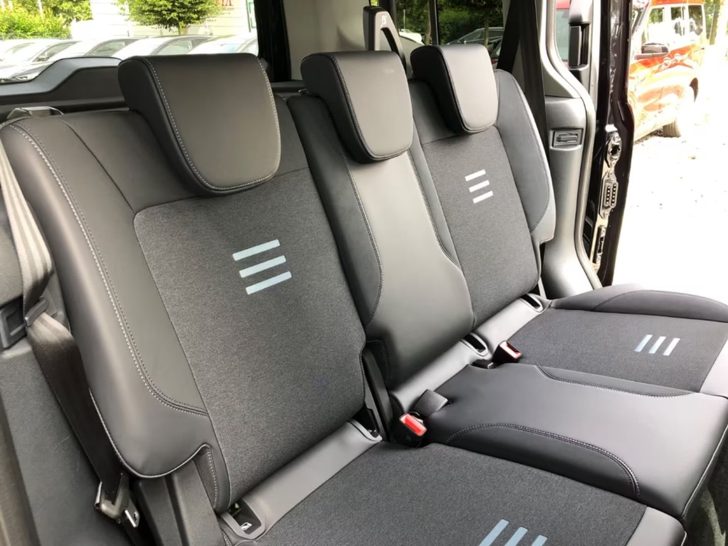 Ford Tourneo Courier — фото 15