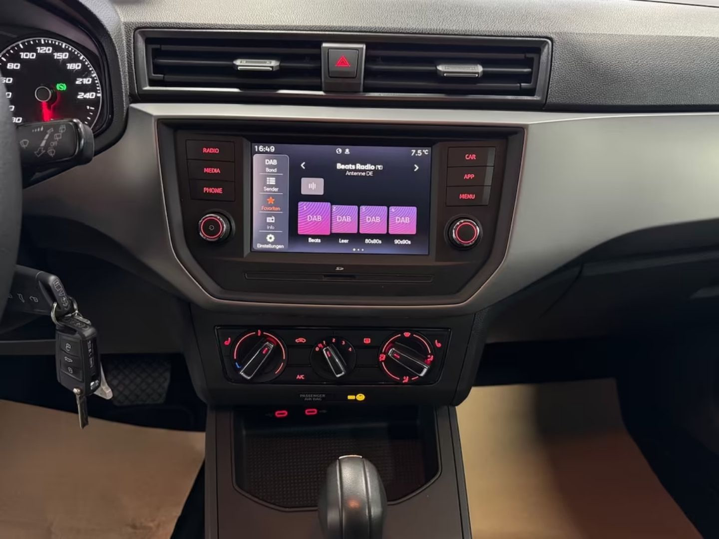 Seat Ibiza — фото 15