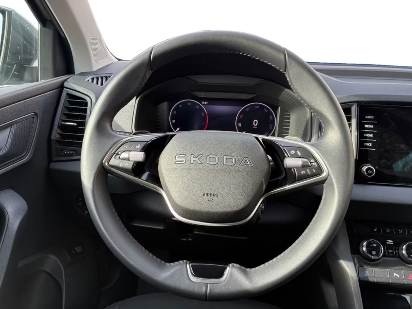 Skoda Karoq — фото 11