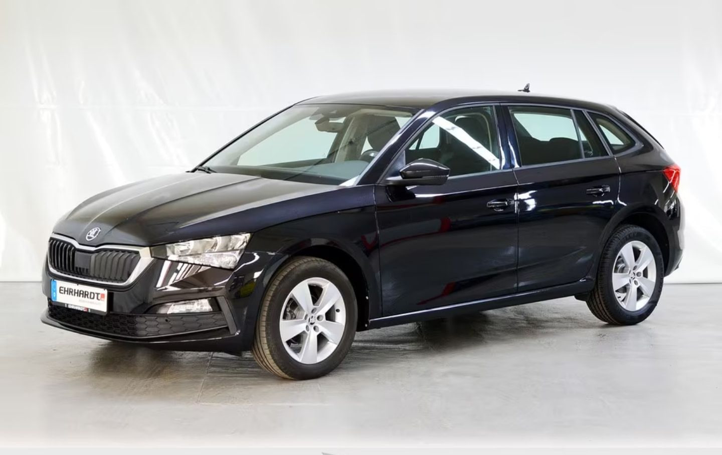 Skoda Scala — фото 1