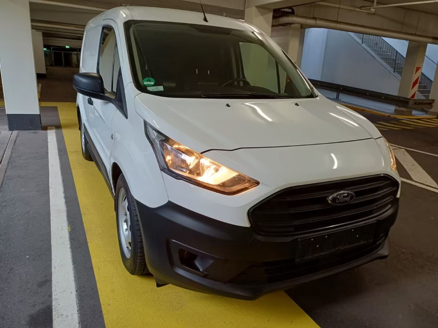 Ford Transit Connect — фото 4