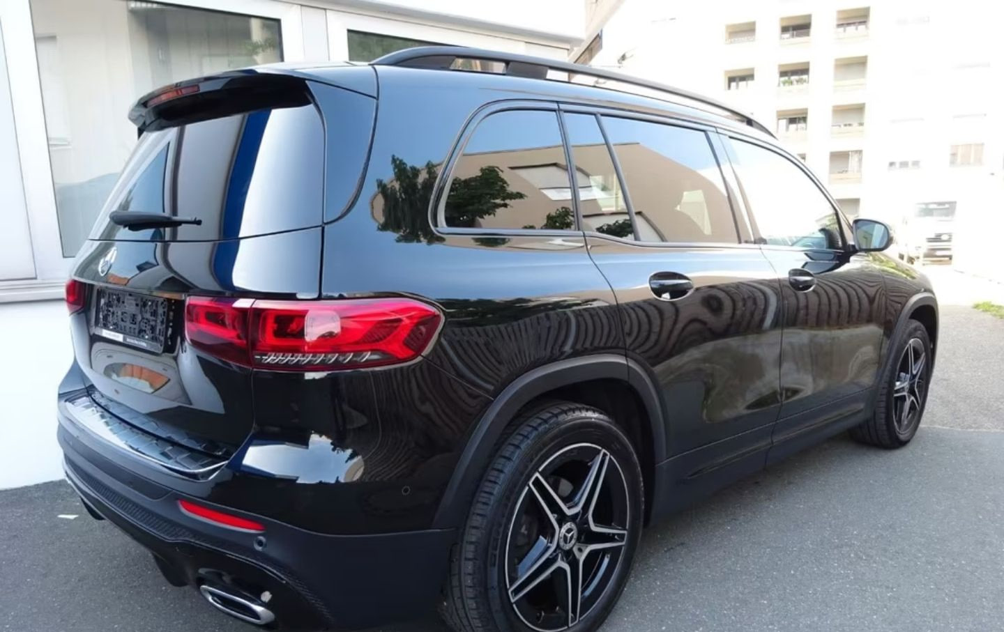 Mercedes-Benz GLB 200 — фото 13