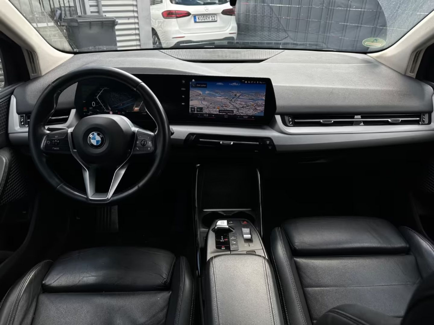 BMW 218 Active Tourer — фото 11