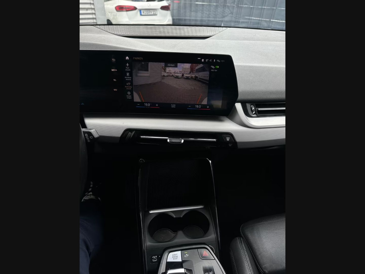 BMW 218 Active Tourer — фото 15