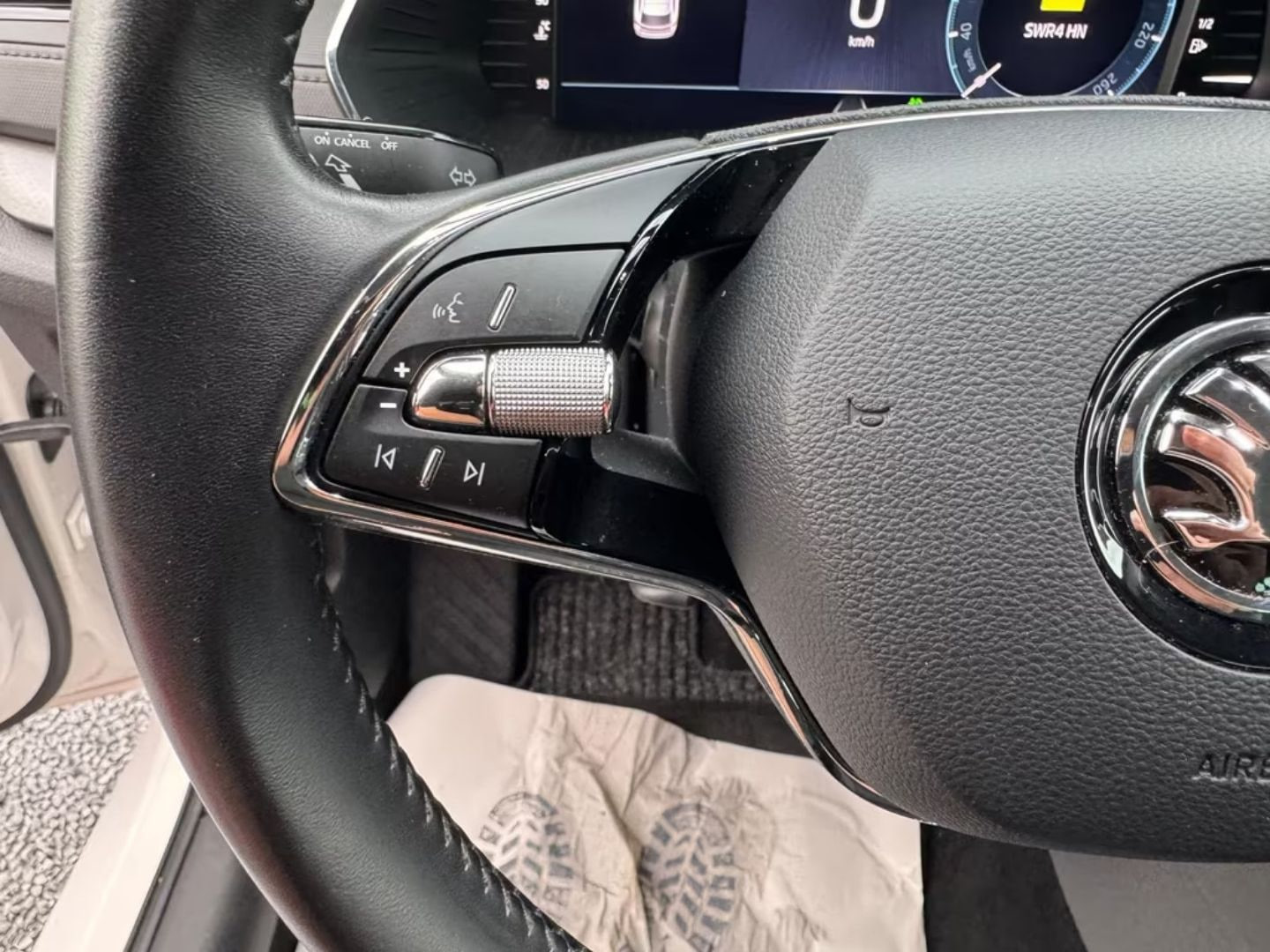 Skoda Octavia — фото 9