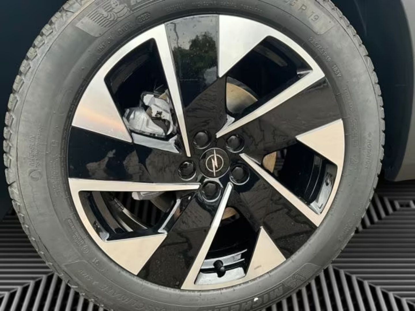 Opel Grandland (X) — фото 10
