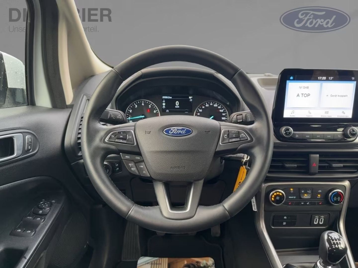 Ford EcoSport — фото 8