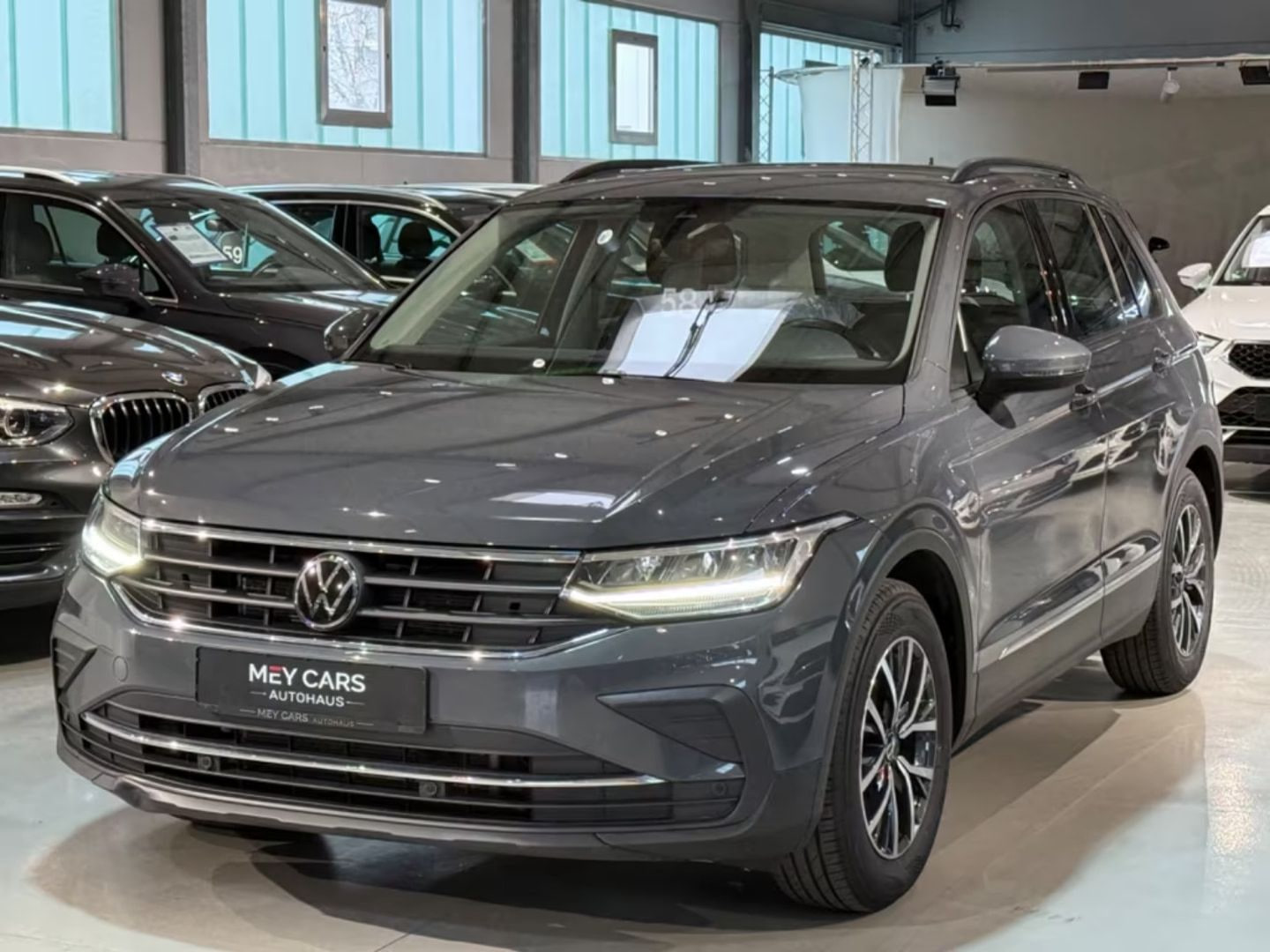 Volkswagen Tiguan — фото 3
