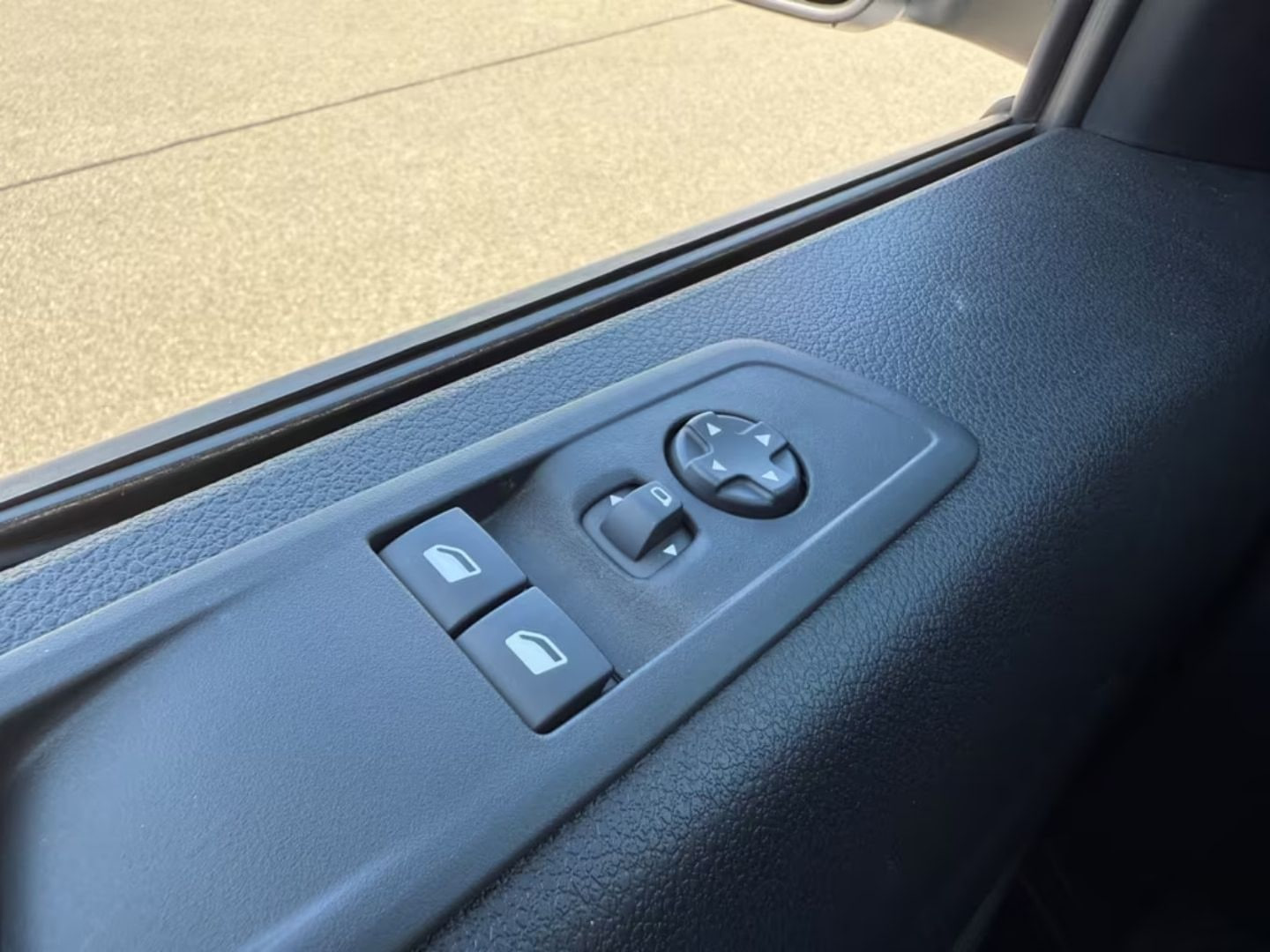 Opel Vivaro — фото 15