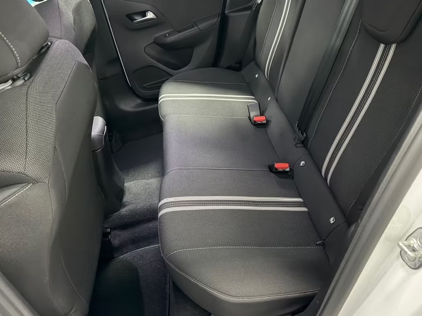 Opel Corsa — фото 8