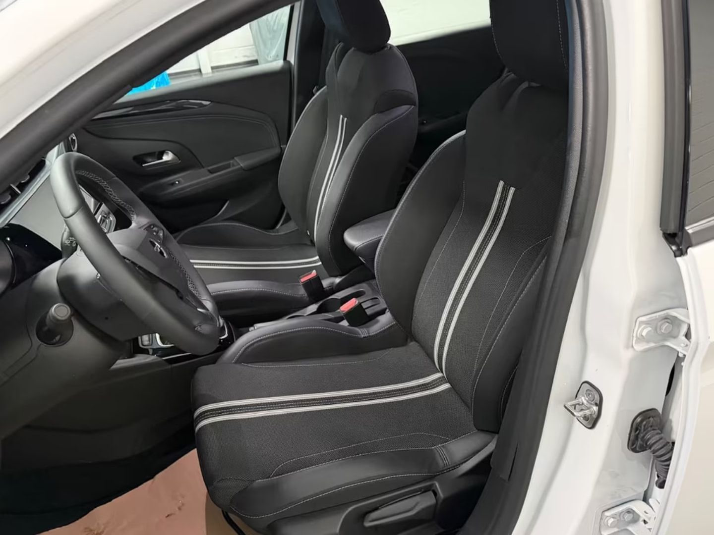 Opel Corsa — фото 10