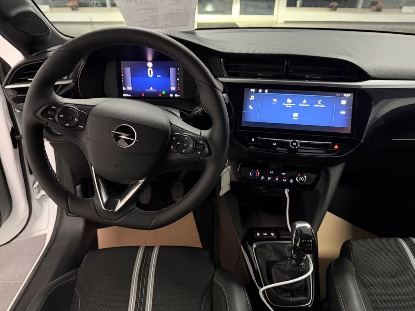 Opel Corsa — фото 12