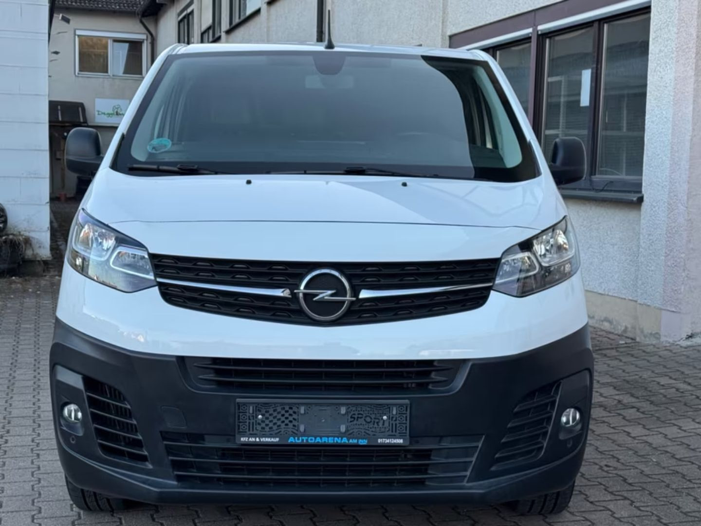 Opel Vivaro — фото 8