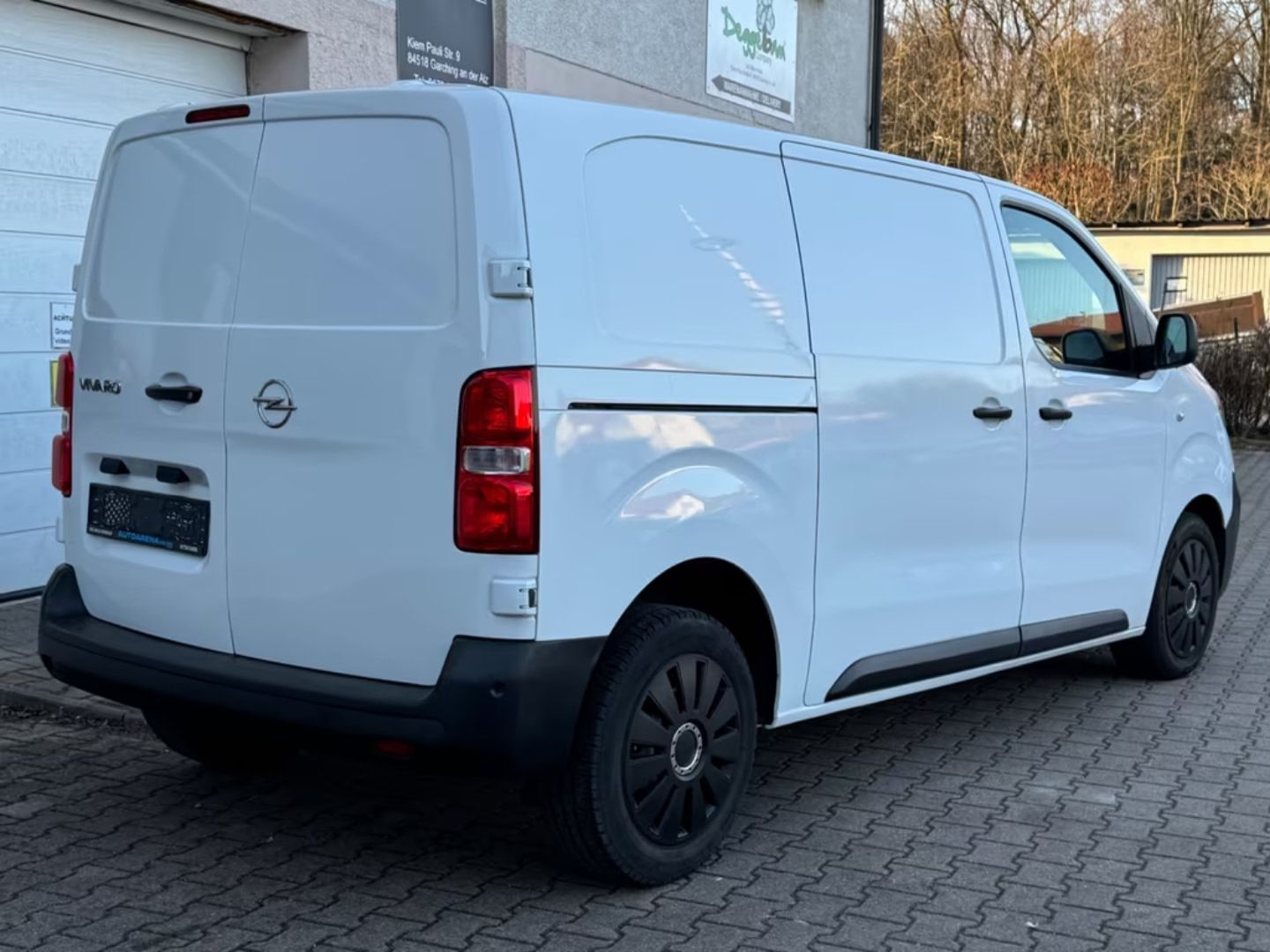 Opel Vivaro — фото 12