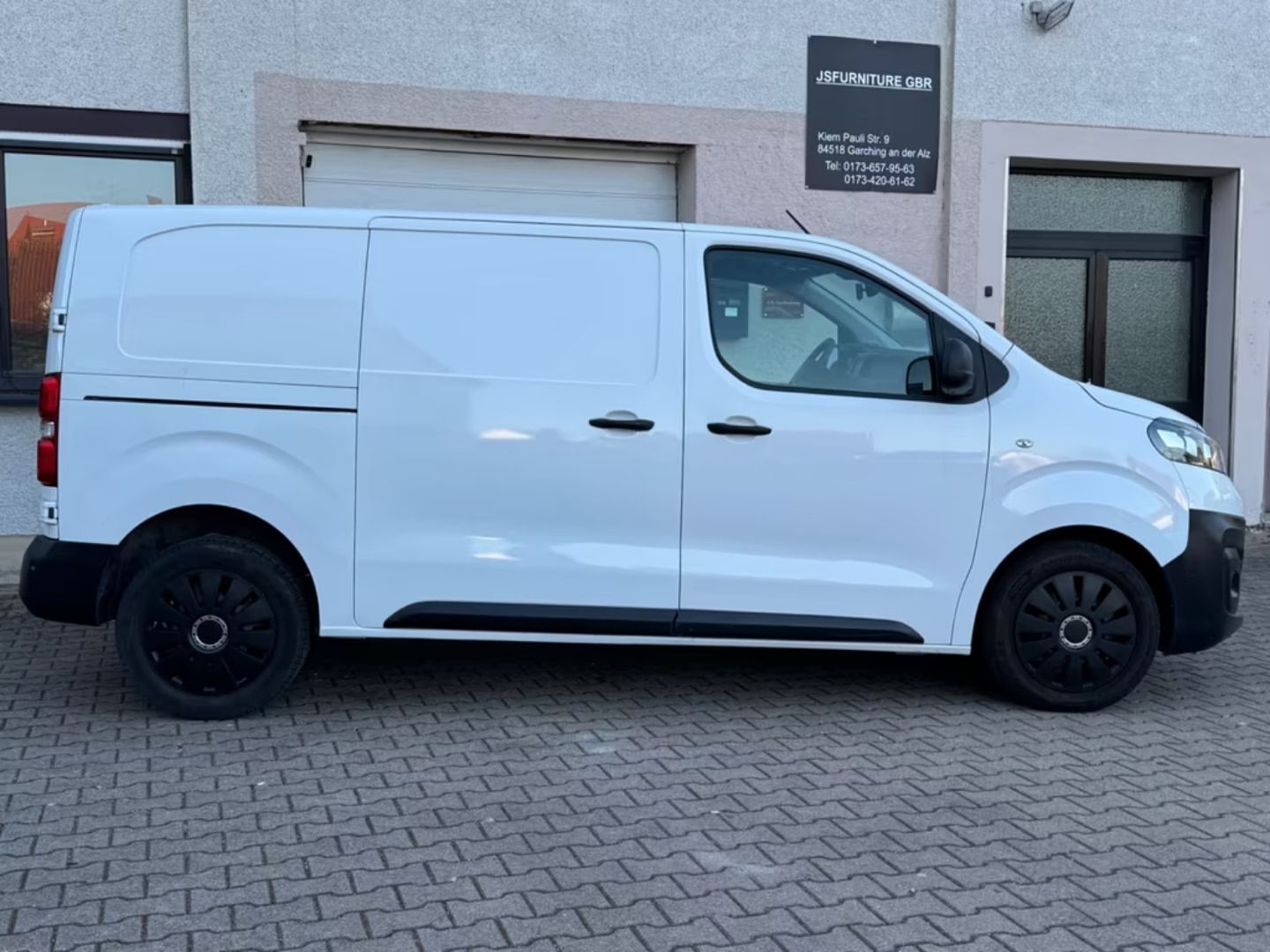 Opel Vivaro — фото 14