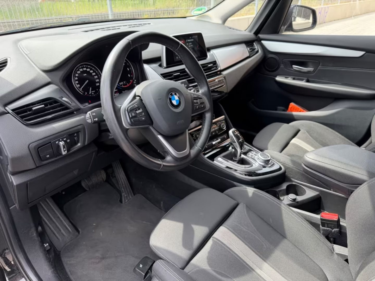 BMW 216 Gran Tourer — фото 13