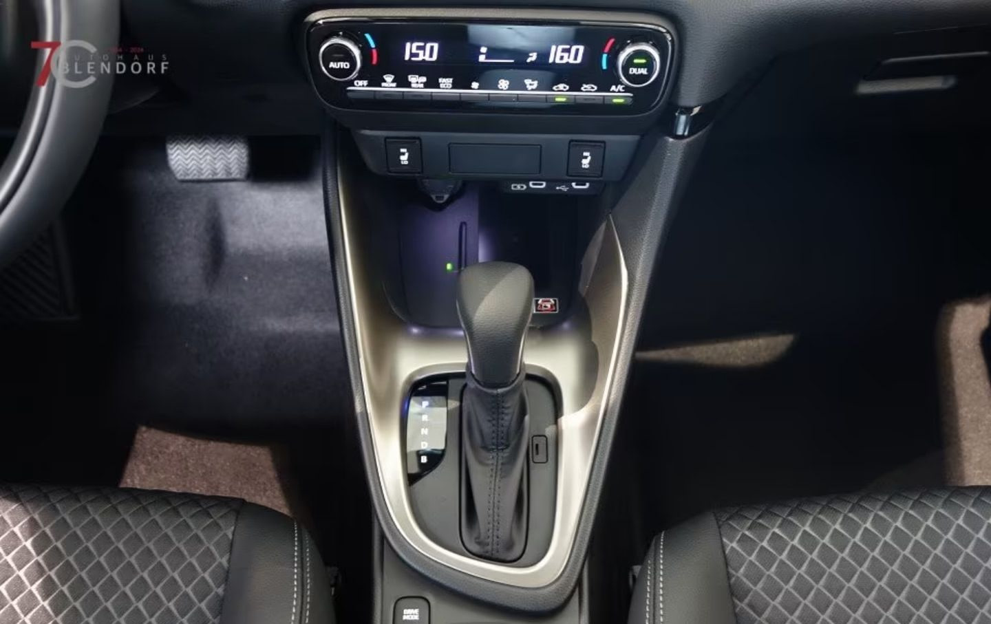 Mazda 2 Hybrid — фото 11