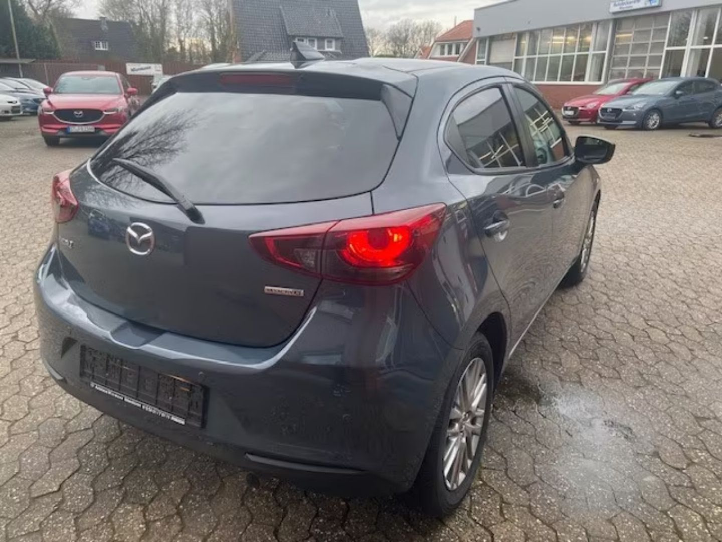 Mazda 2 — фото 2