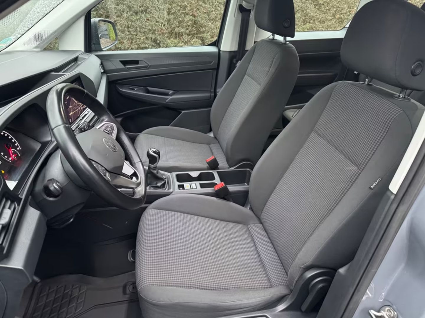 Volkswagen Caddy — фото 8