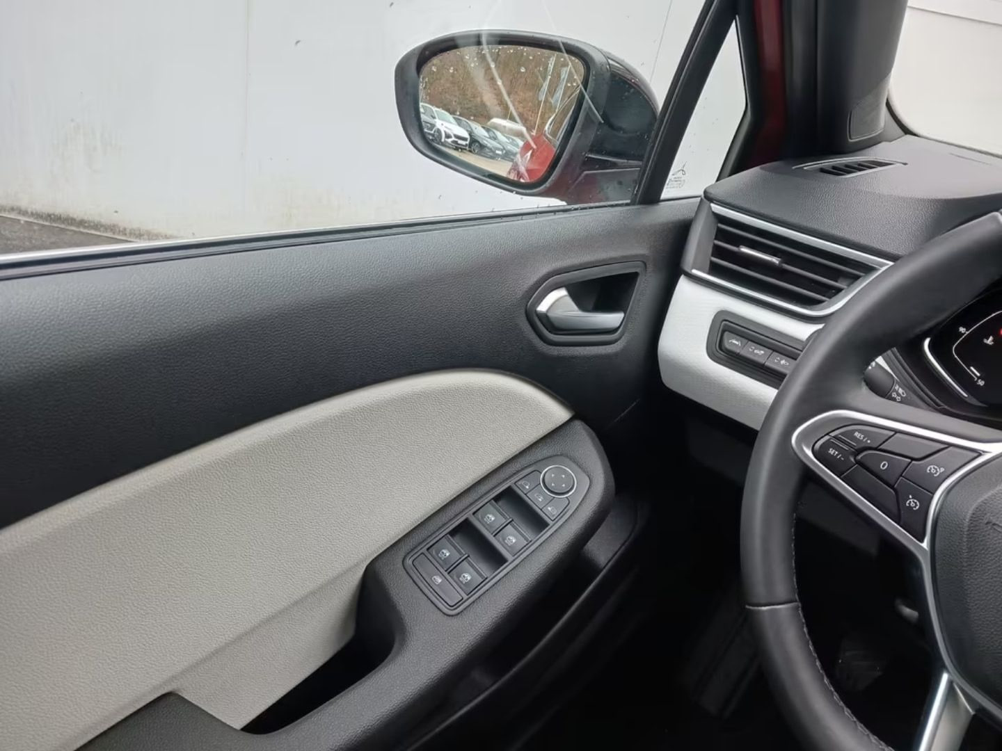 Renault Clio — фото 11