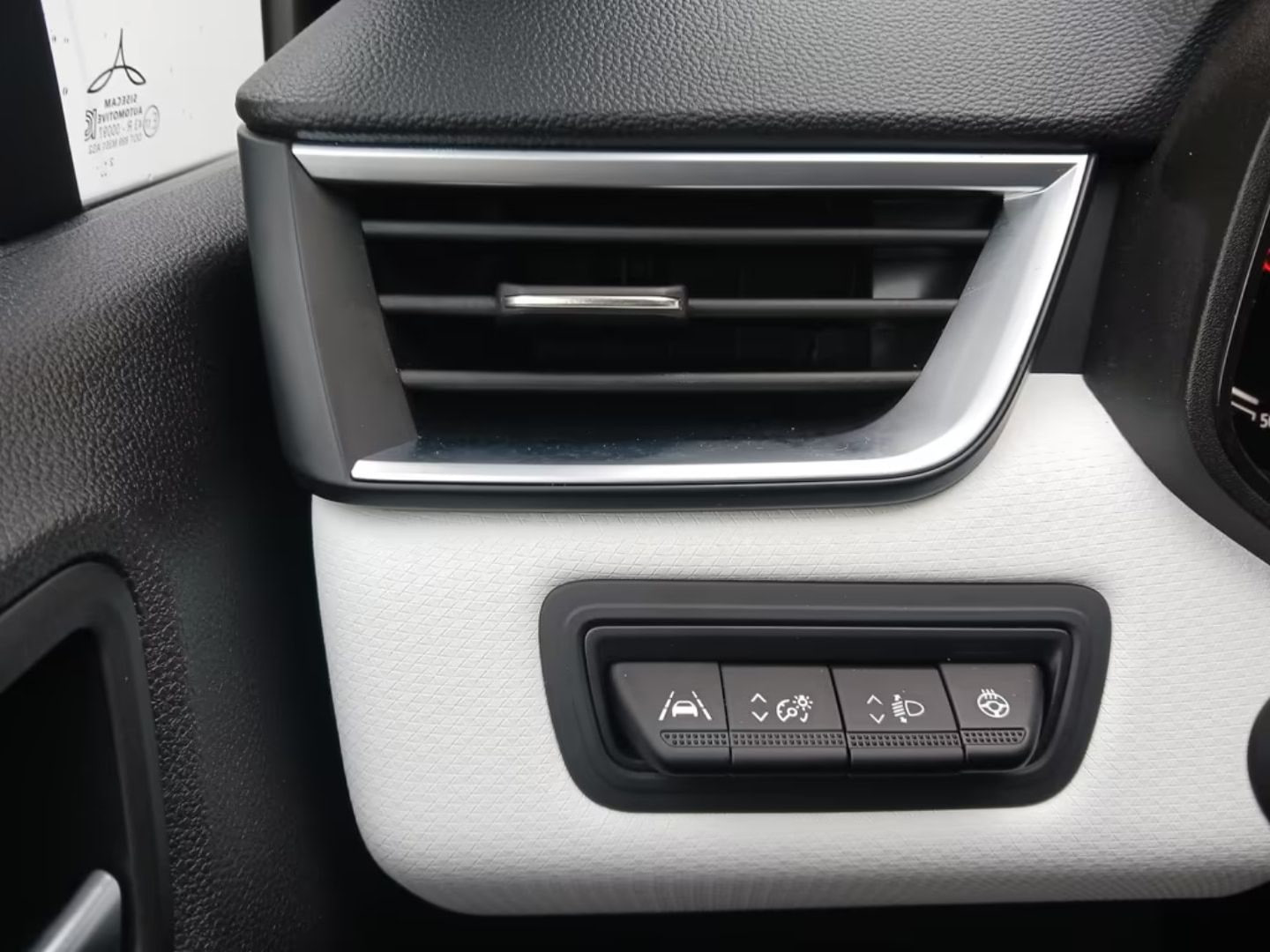 Renault Clio — фото 13