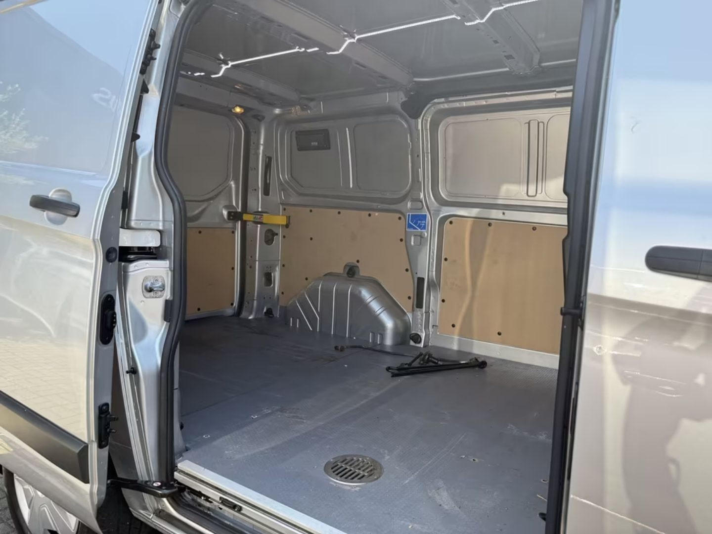 Ford Transit Custom — фото 15