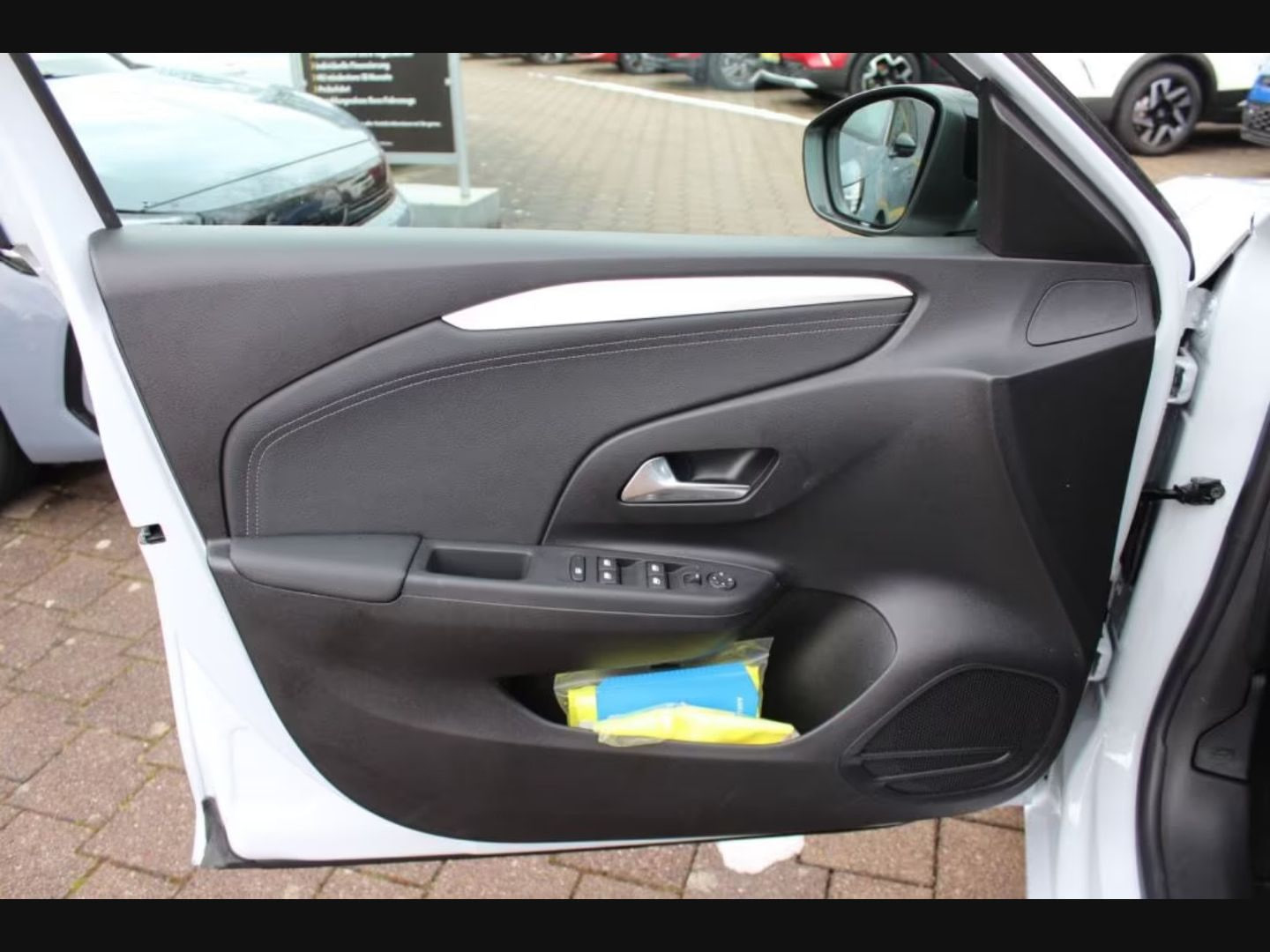 Opel Corsa — фото 14