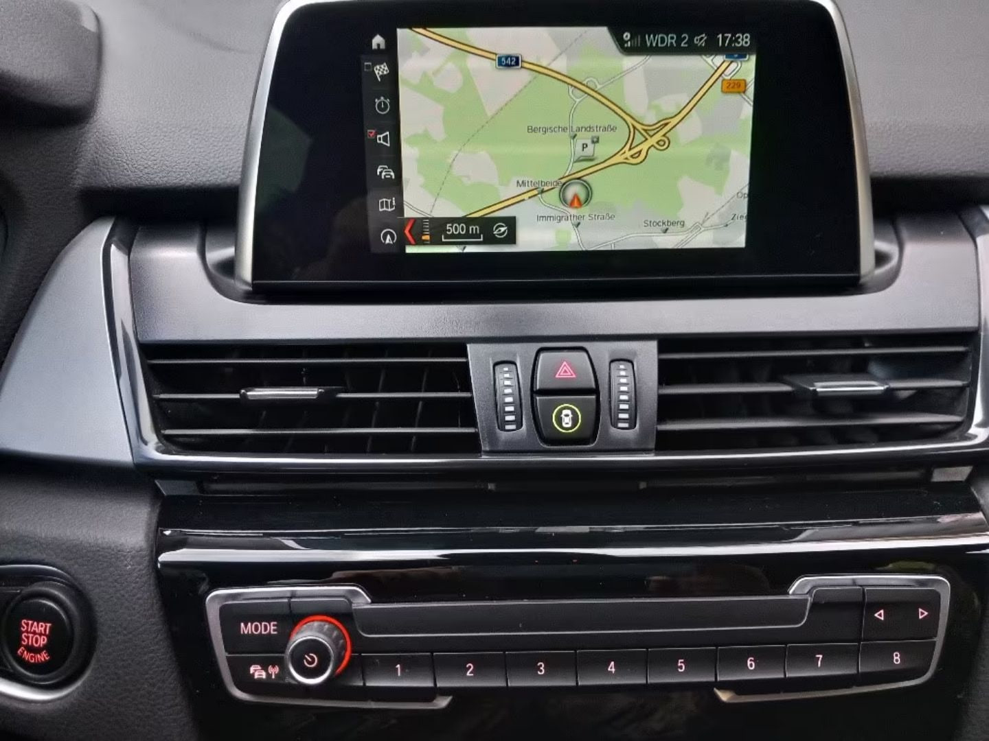 BMW 218 Gran Tourer — фото 10