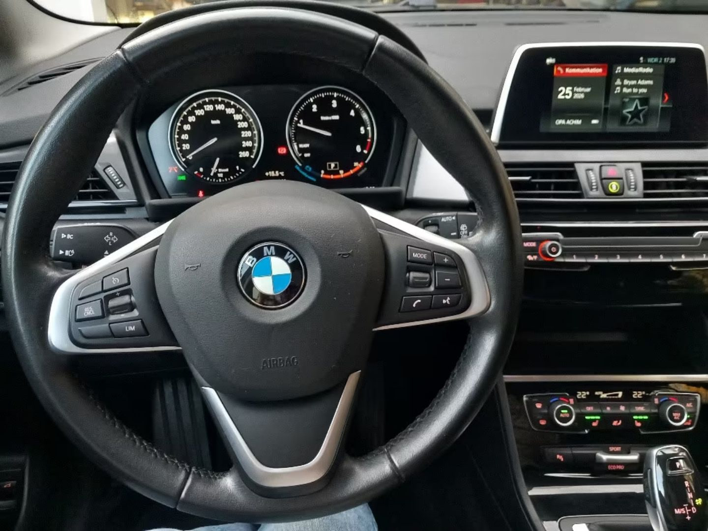 BMW 218 Gran Tourer — фото 11