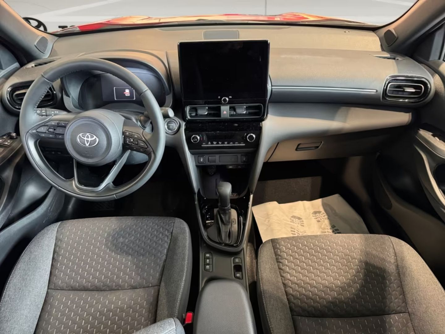 Toyota Yaris Cross — фото 13