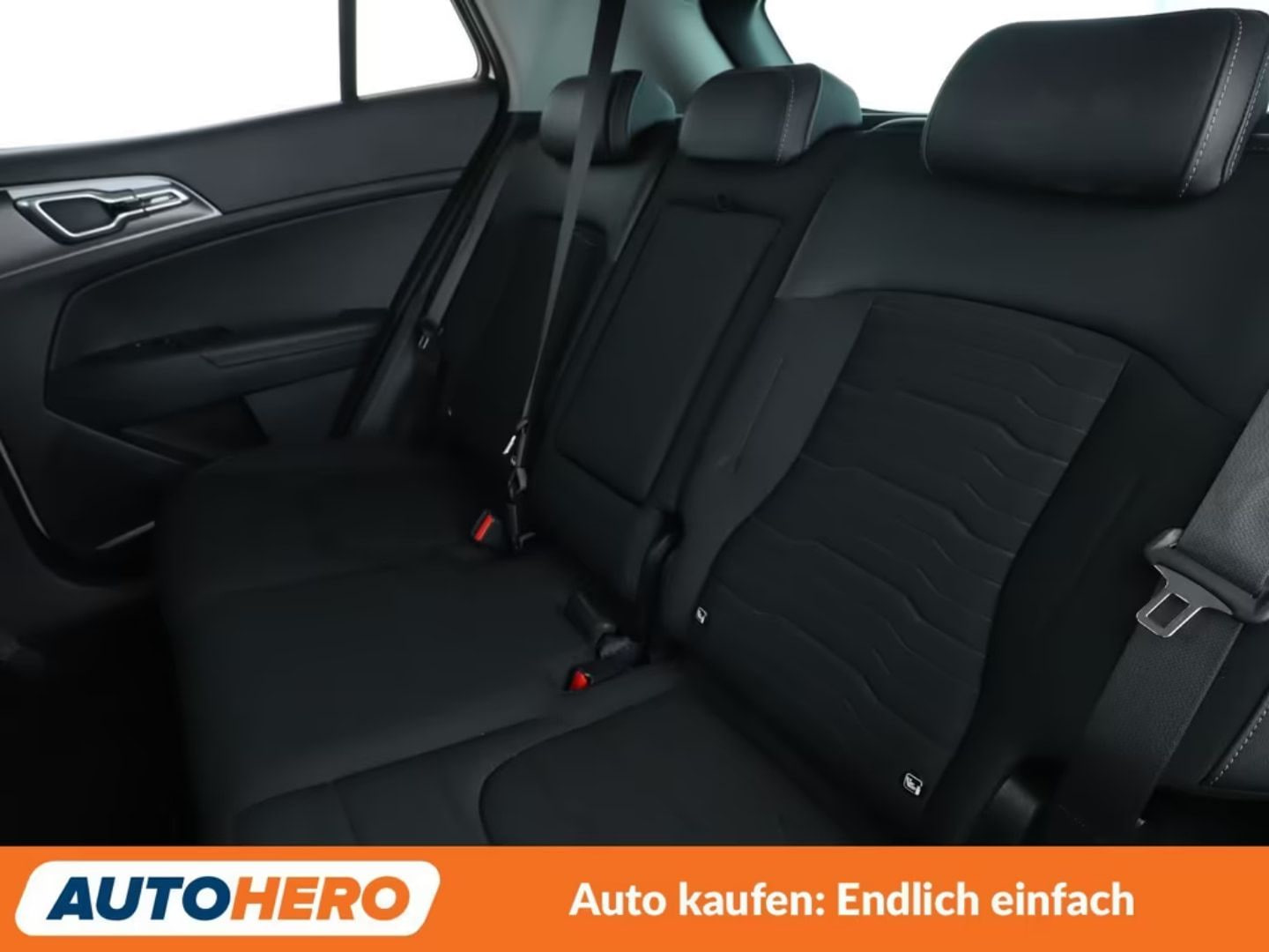 Kia Sportage — фото 14
