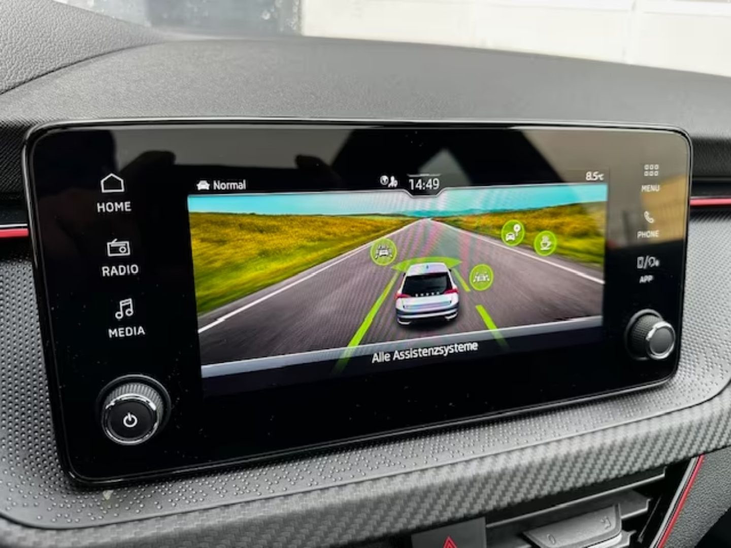 Skoda Scala — фото 15
