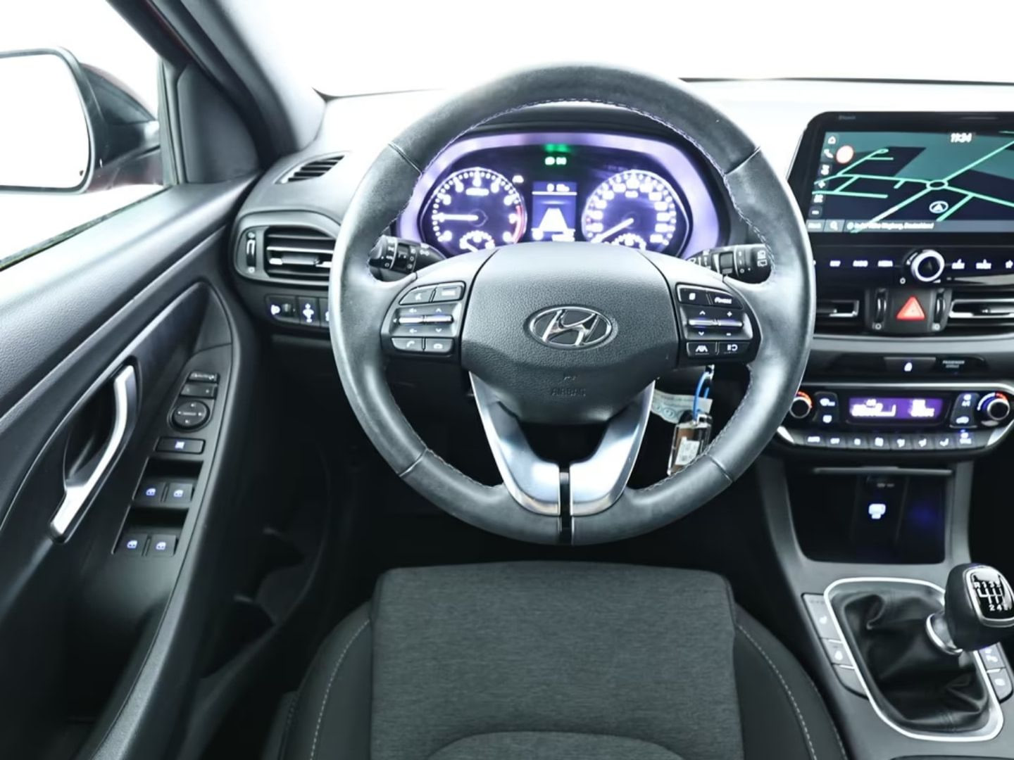 Hyundai i30 — фото 8