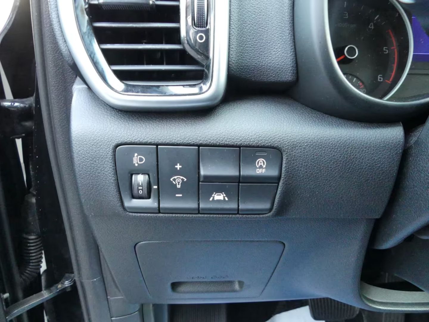 Kia Sportage — фото 8