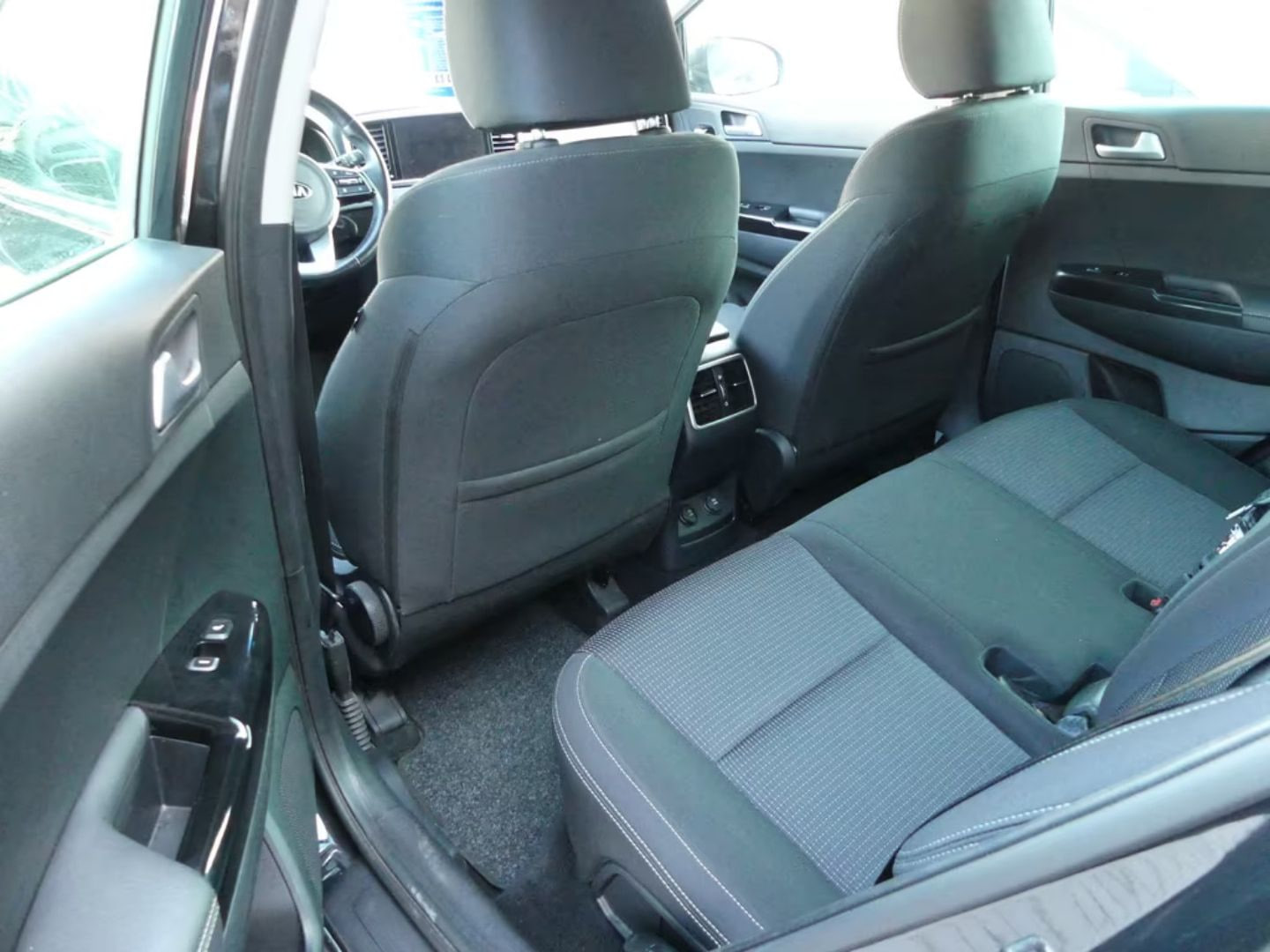 Kia Sportage — фото 10