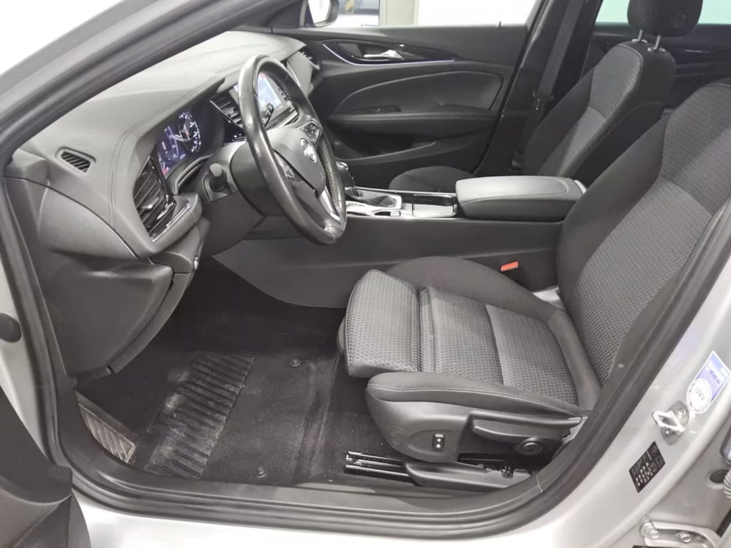 Opel Insignia — фото 12