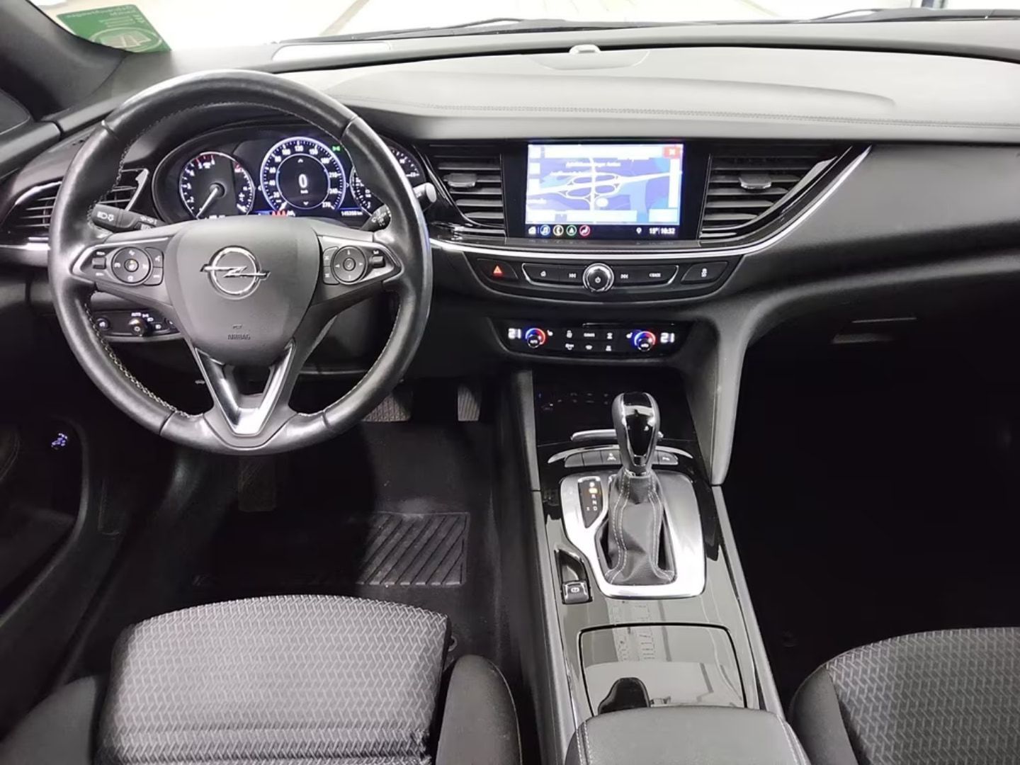 Opel Insignia — фото 14