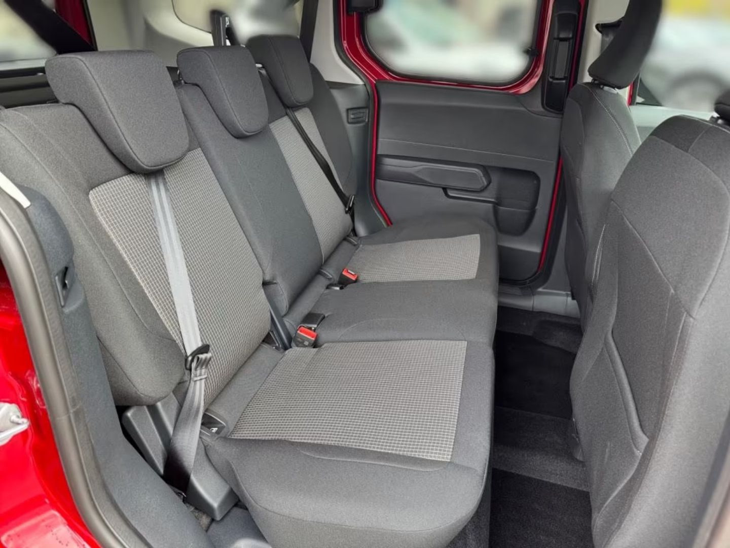 Ford Tourneo Courier — фото 8
