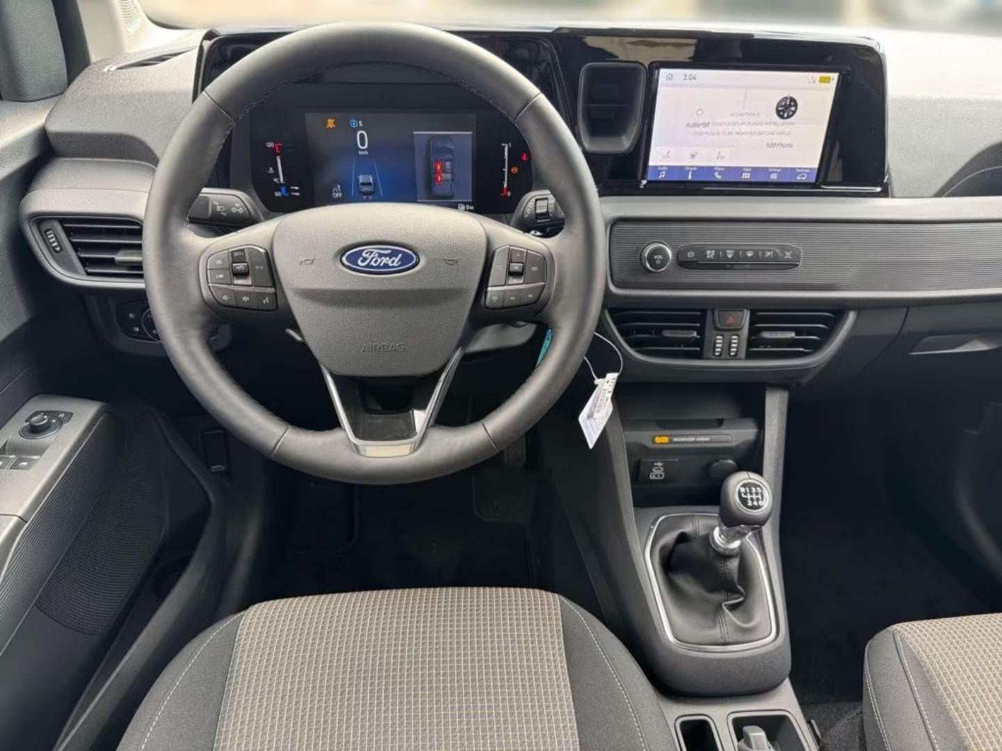 Ford Tourneo Courier — фото 14
