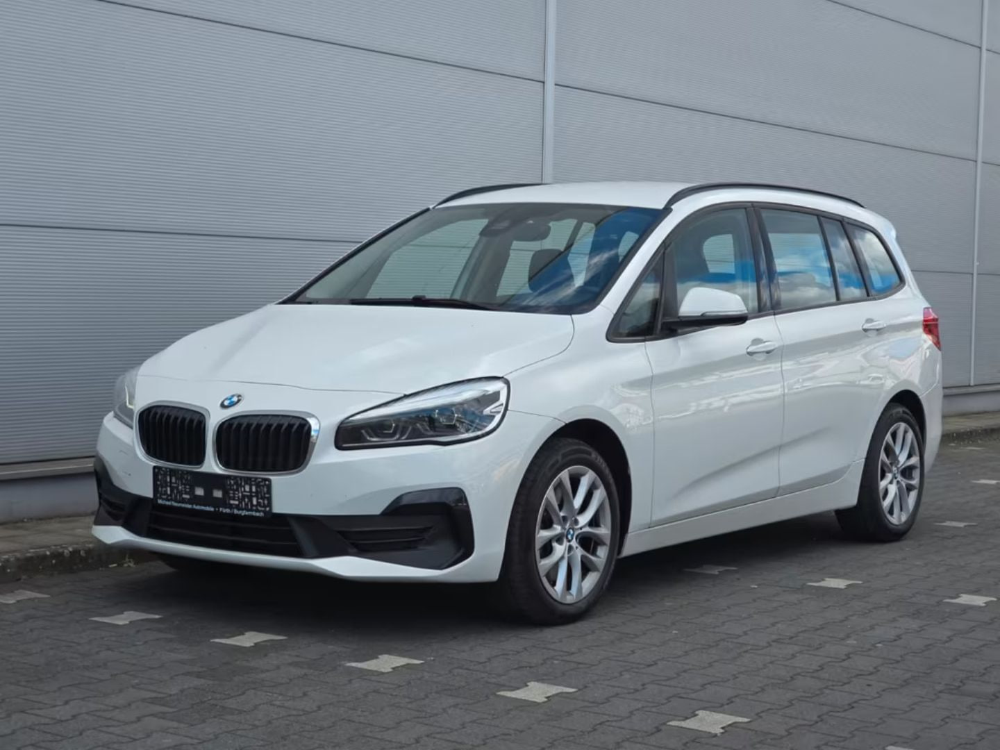 BMW 218 Gran Tourer — фото 7
