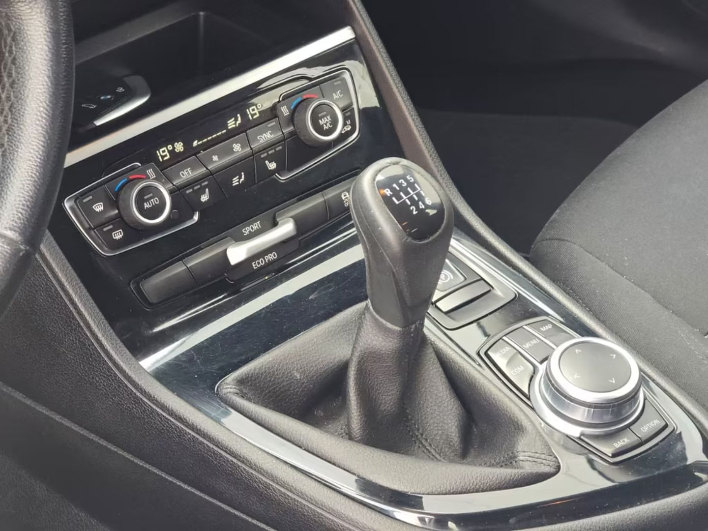 BMW 218 Gran Tourer — фото 10