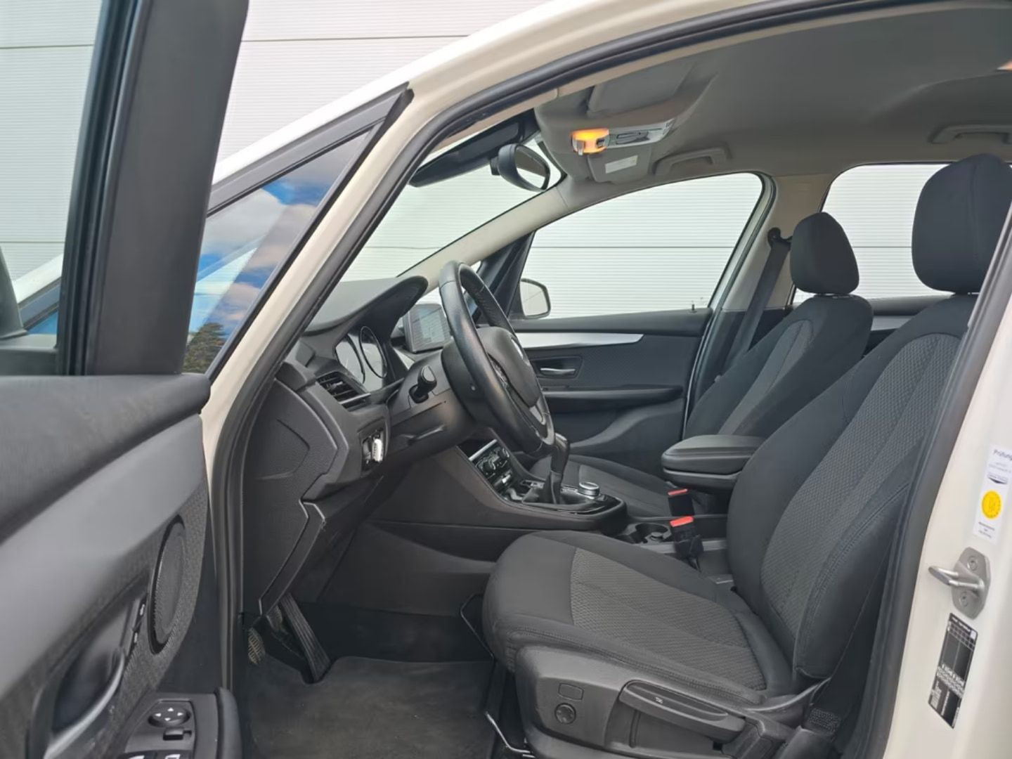 BMW 218 Gran Tourer — фото 12